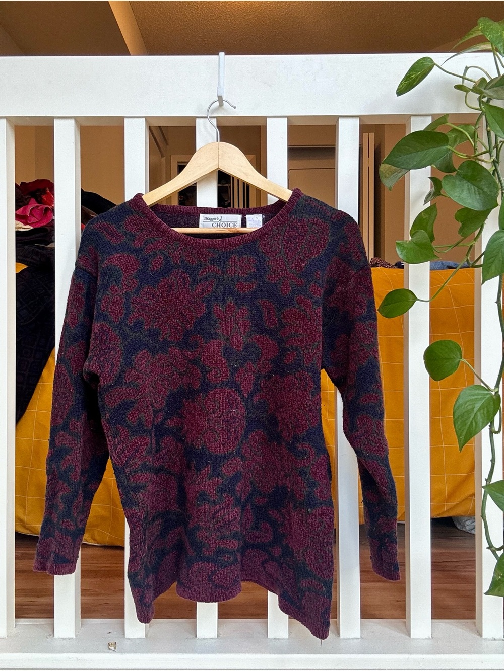 Vintage Floral Jacquard Crewneck Sweater in Burgundy and Black